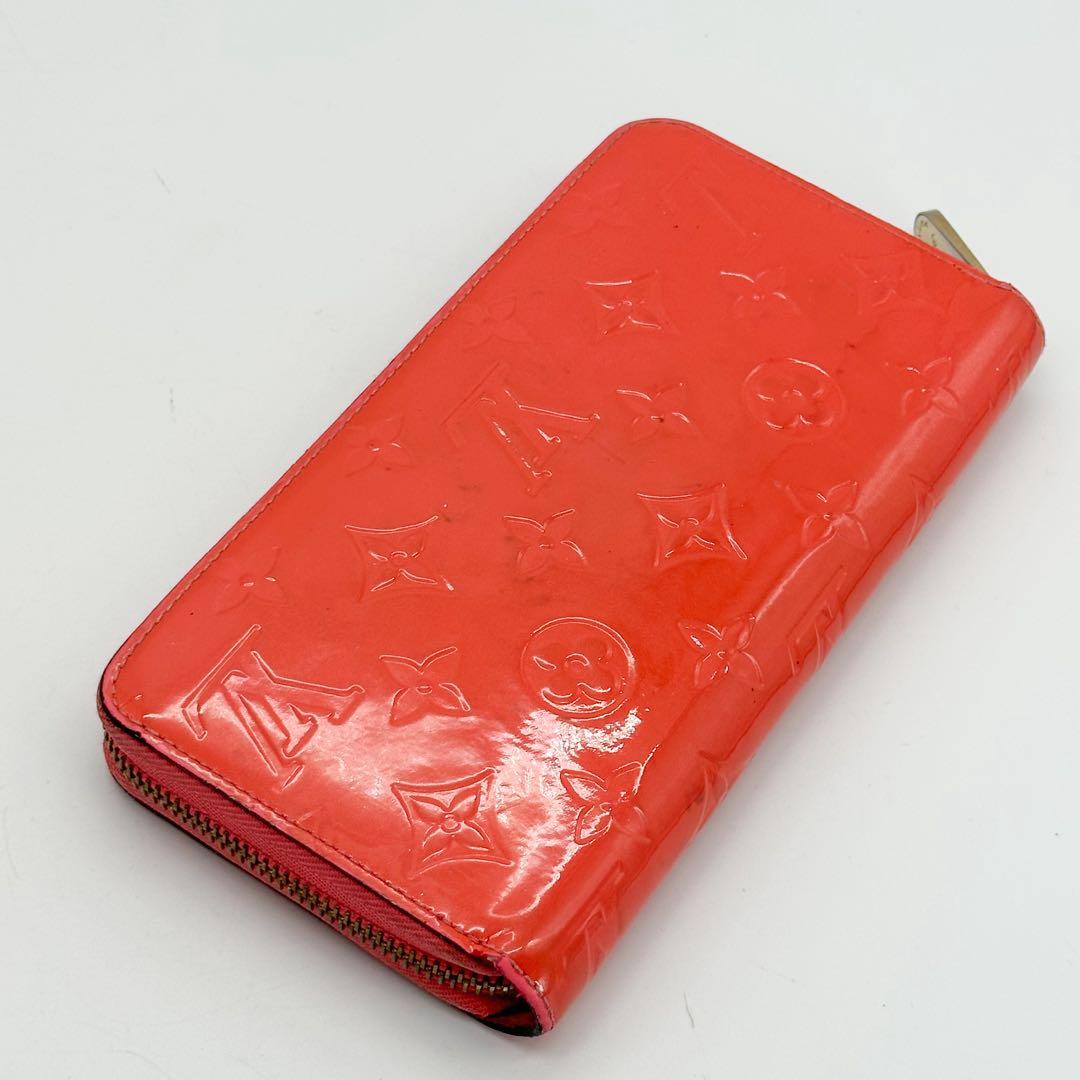 ルイヴィトン ジッピーウォレット ヴェルニ モノグラム　ラウンド 長財布