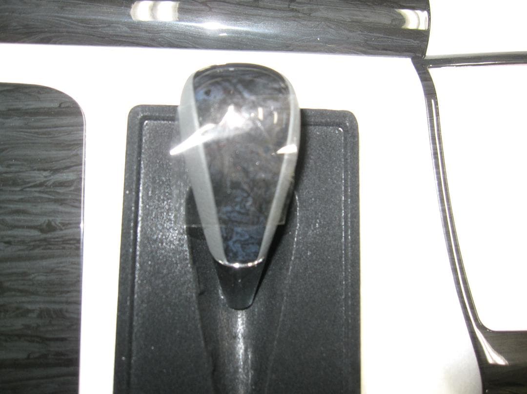 新品・未使用ハイエース　S-GL　ウッドパネルSET　黒木目　４型～現行