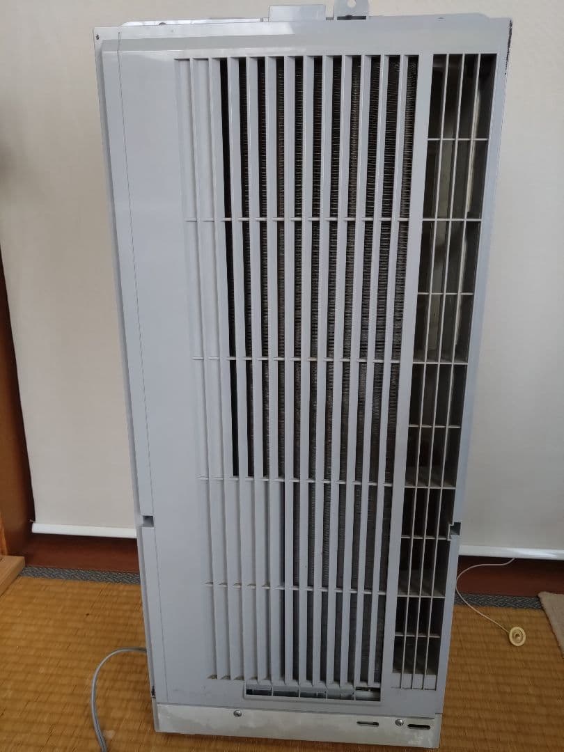 コロナ窓用エアコン【完動品】リモコン、専用枠付
