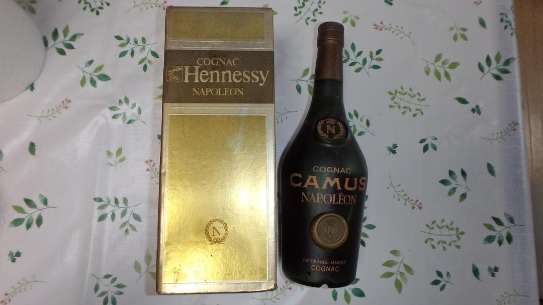 Camus & Hennessy Napoleon ブランデーセット
