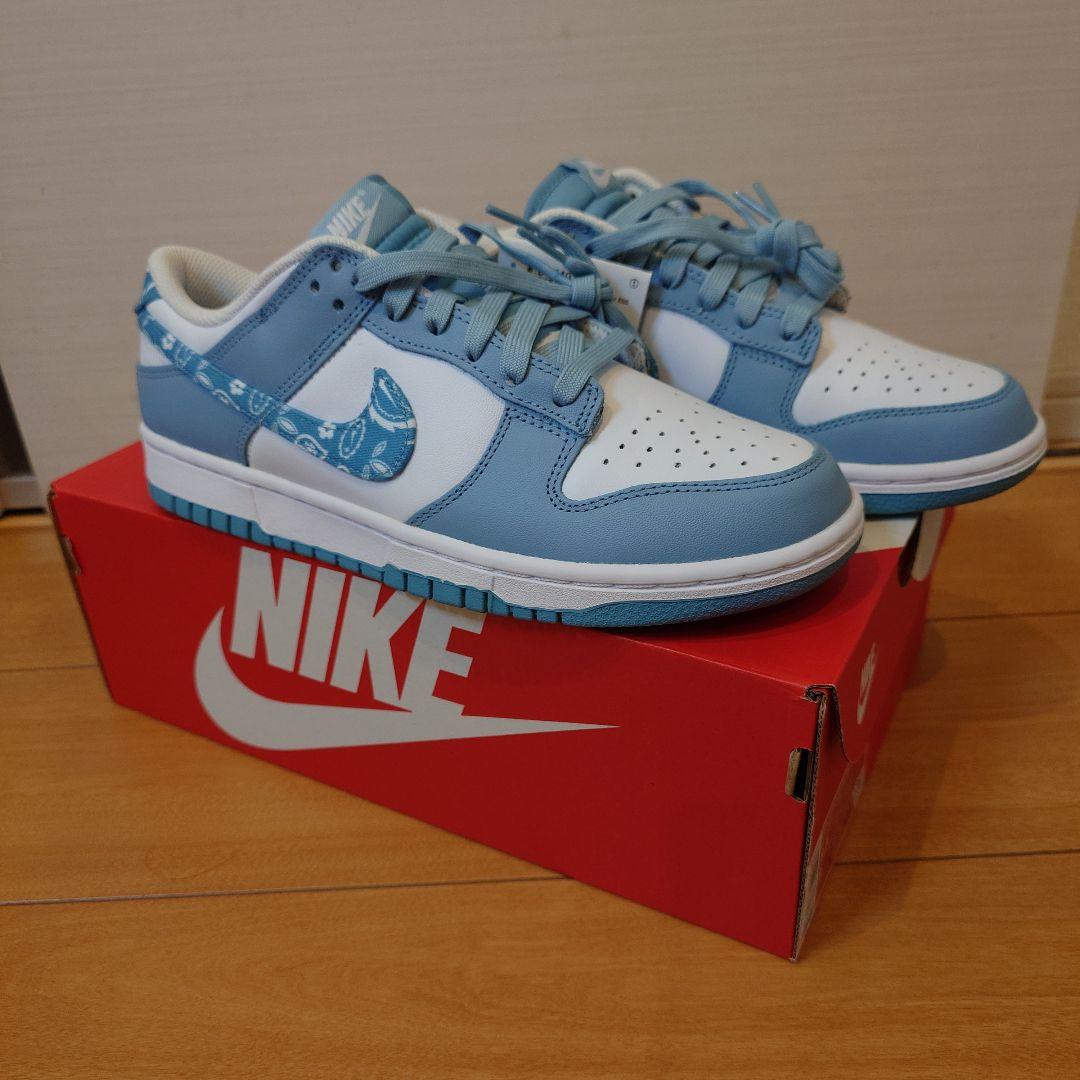 靴 NIKE Dunk Low ESS