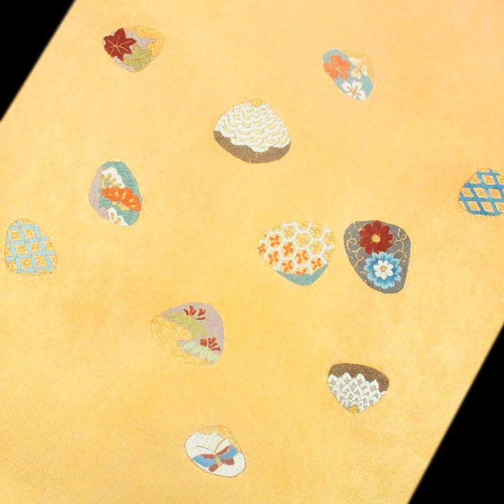 上品に華やぐ【蘇州刺繍】　大人気モチーフ【貝合わせ】　袋帯と同格の名古屋帯です