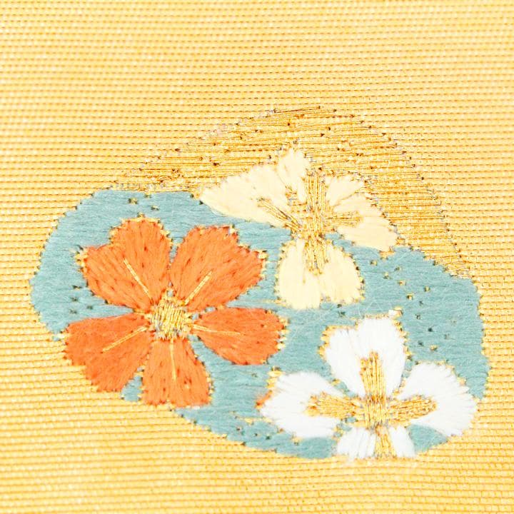 上品に華やぐ【蘇州刺繍】　大人気モチーフ【貝合わせ】　袋帯と同格の名古屋帯です