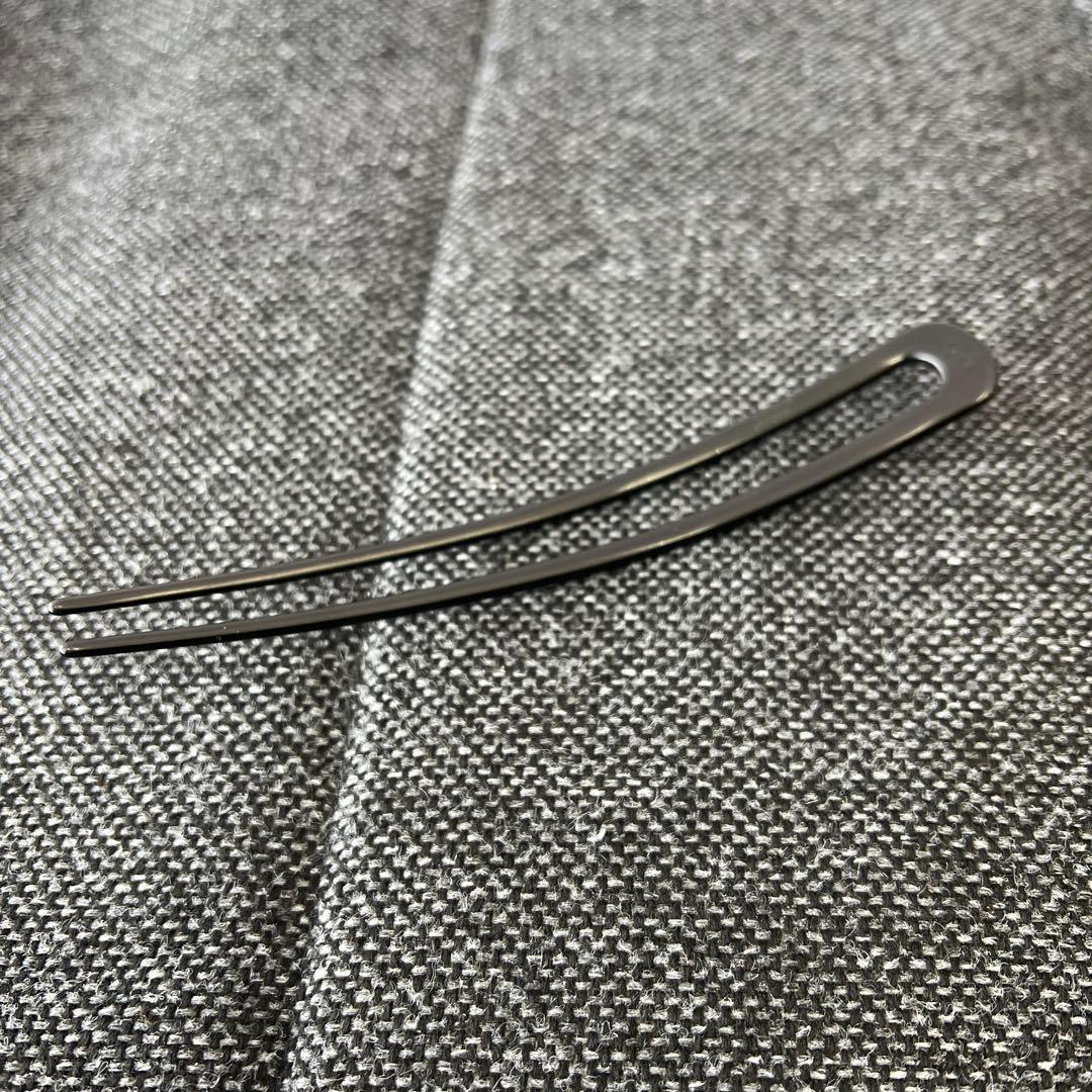 コレットマルーフ　キャストメタルUヘアピン　ブラック