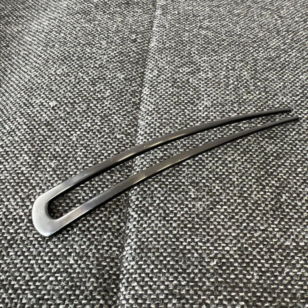 コレットマルーフ　キャストメタルUヘアピン　ブラック