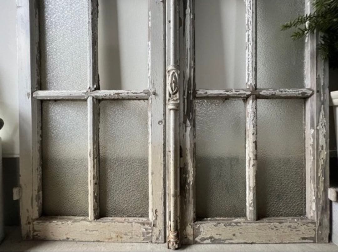 グレモン錠 アンティークウィンドウ 二枚扉 木製 ガラス入り