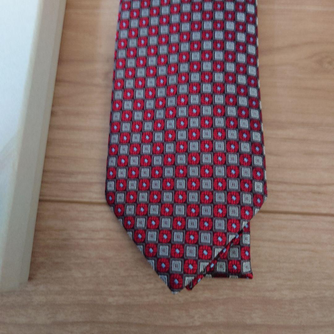 ブリオーニネクタイ