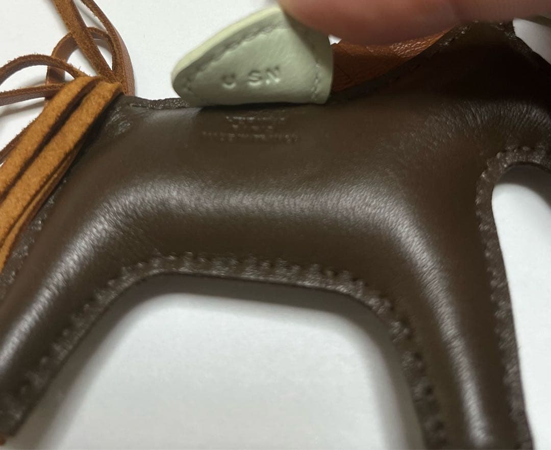HERMES 馬型レザーチャーム [新品]