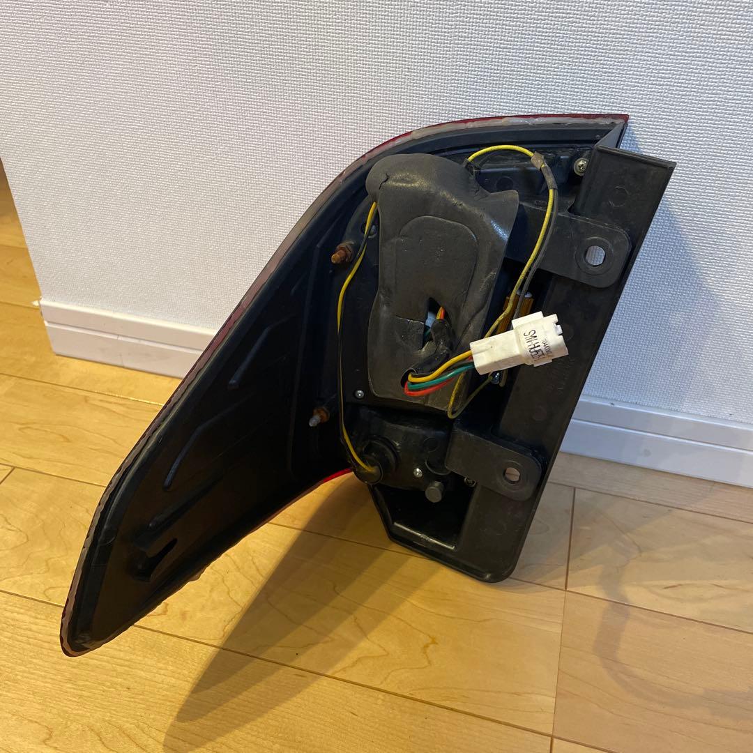 20系 アルファード後期LEDテールランプ CRYSTALEYE クリスタルアイ