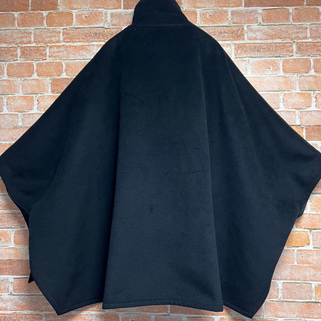 (未使用級)ヘレンチア　リバーシブルポンチョ　2way ケープコート　黒色