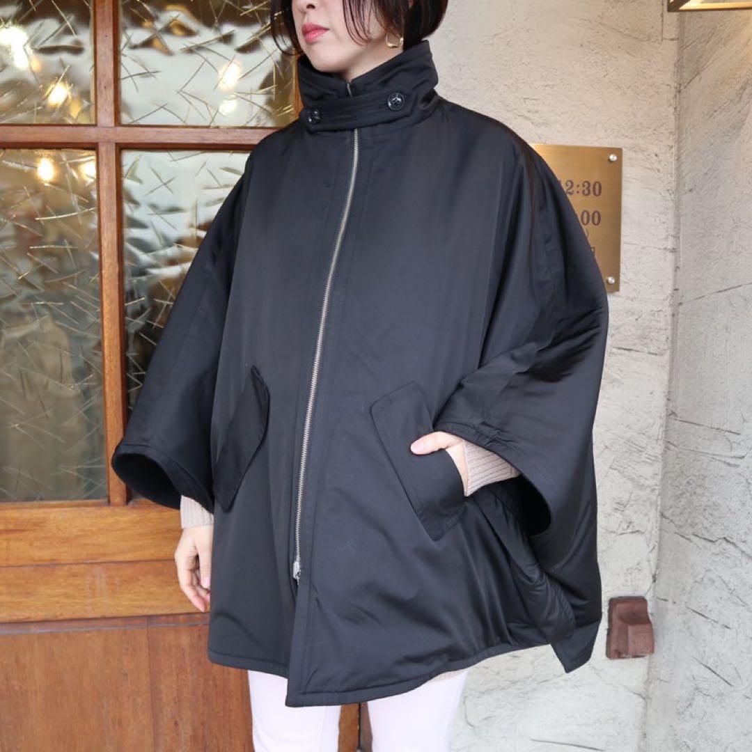 (未使用級)ヘレンチア　リバーシブルポンチョ　2way ケープコート　黒色