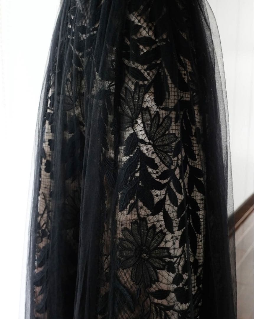 ストロベリーフィールズ　ドレス　結婚式　パーティ　お呼ばれ　発表会などに