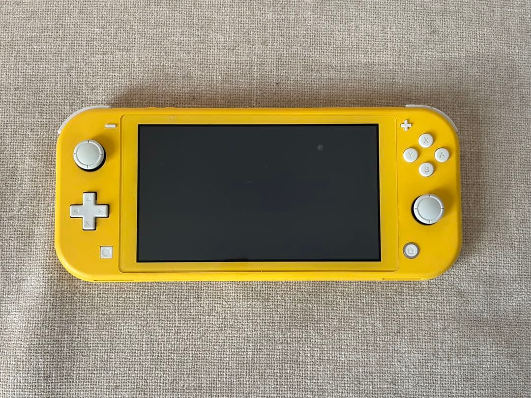 【中古】Nintendo Switch LITE イエローおまけ付き