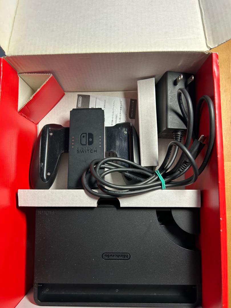 Nintendo Switch 有線ELモデル コントローラー