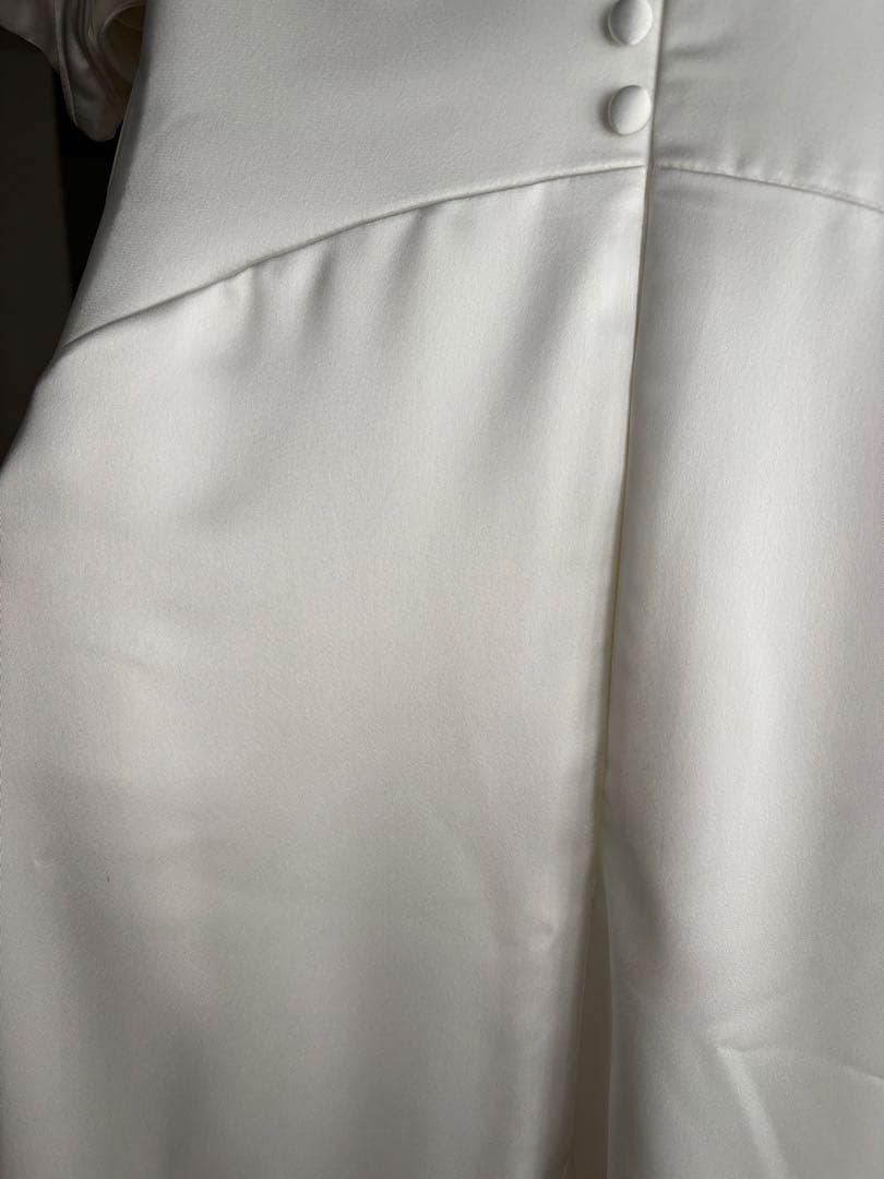 パフスリーブ サテンソフトマーメイドウエディングドレス 二次会 花嫁 S