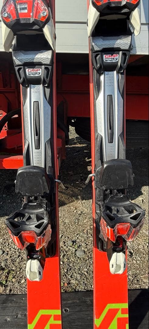 スキー板　VölklのRace Tige GS 180