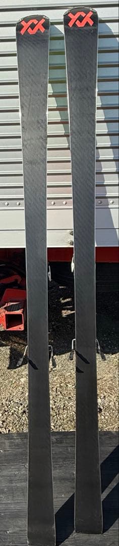 スキー板　VölklのRace Tige GS 180