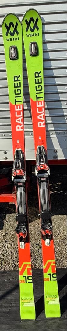 スキー板　VölklのRace Tige GS 180