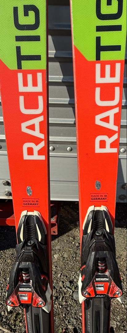 スキー板　VölklのRace Tige GS 180