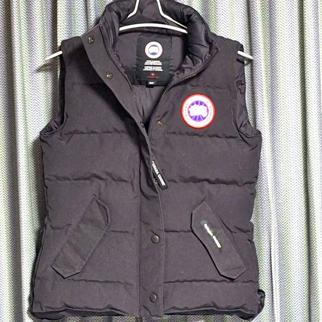 [極美品] カナダグース   ブラック ダウンベスト