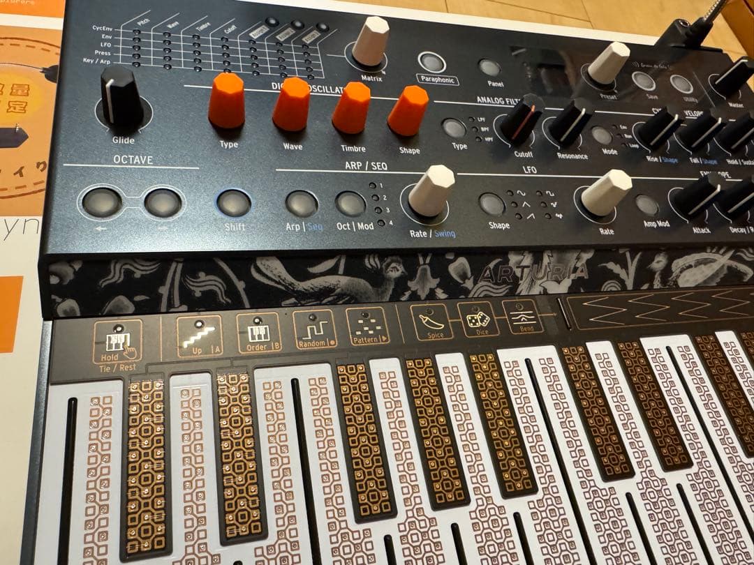 【超美品】ARTURIA MicroFreak ハイブリッドシンセ