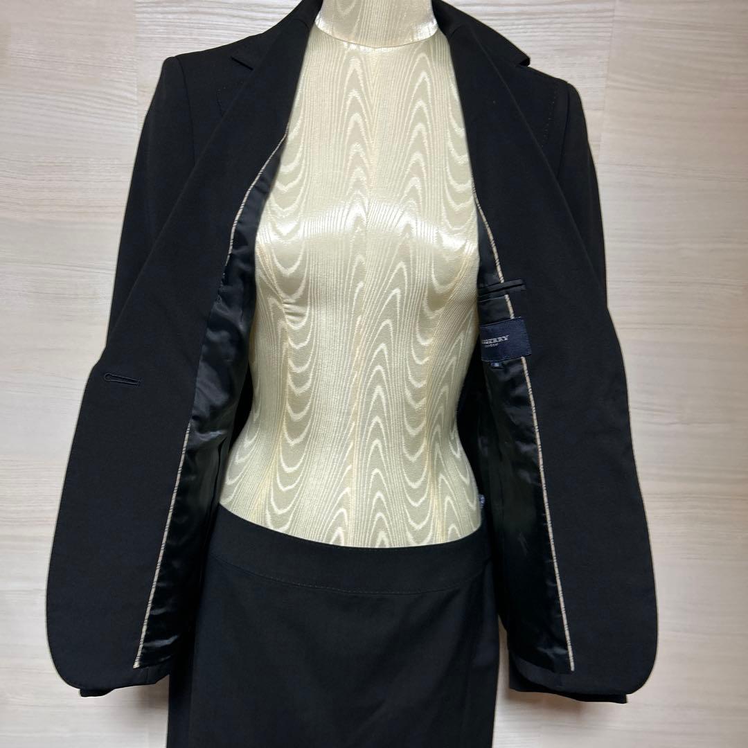美品　Burberry バーバリーロンドン スカートスーツ　就職　黒　38