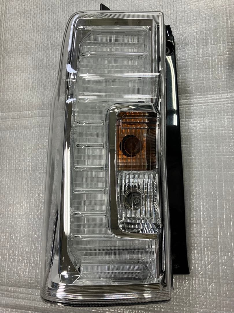 ♦︎ダイハツ★タントカスタムLA600S左純正テールランプ★インナーメッキ★良品★