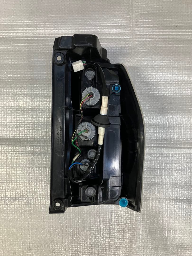 ♦︎ダイハツ★タントカスタムLA600S左純正テールランプ★インナーメッキ★良品★