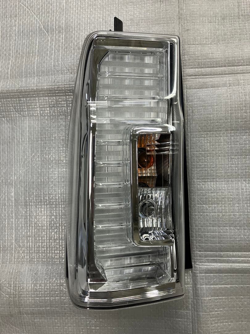♦︎ダイハツ★タントカスタムLA600S左純正テールランプ★インナーメッキ★良品★