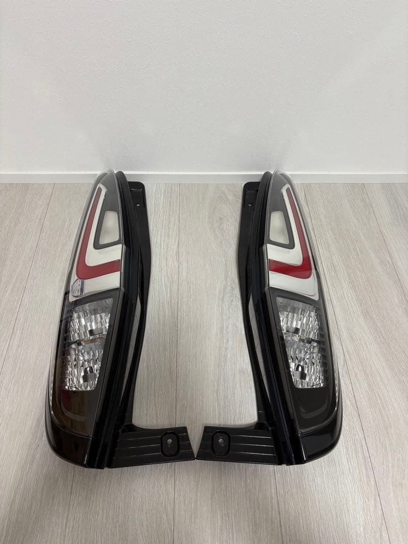 本日限定お値引き‼️ma37s ソリオ テールランプ