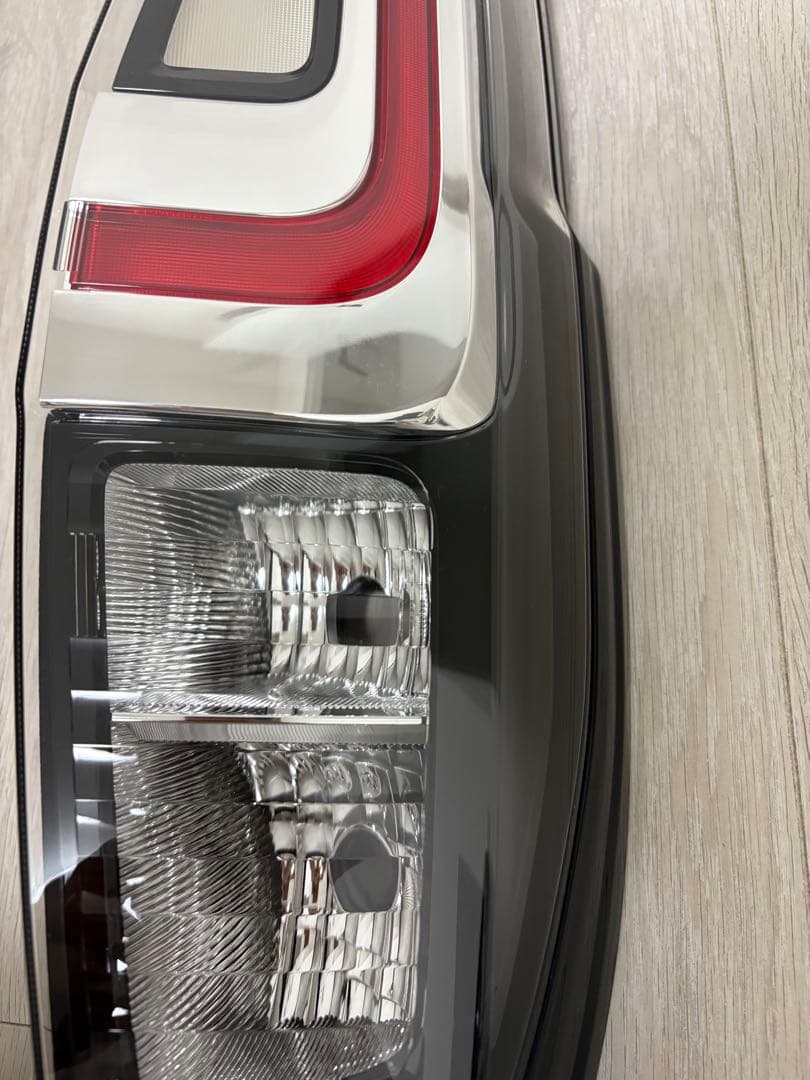 本日限定お値引き‼️ma37s ソリオ テールランプ