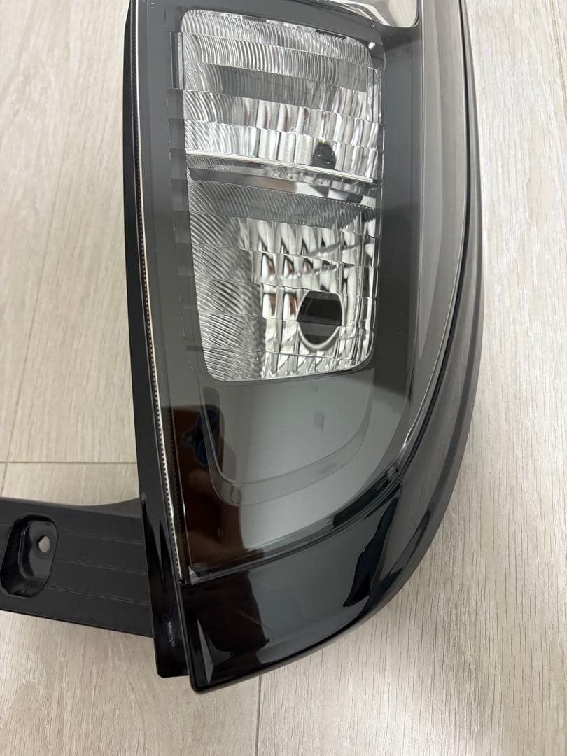 本日限定お値引き‼️ma37s ソリオ テールランプ