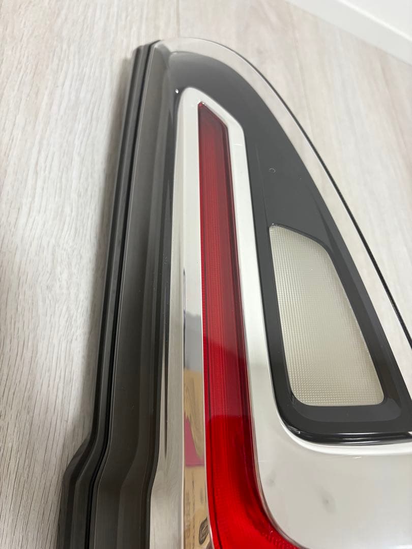 本日限定お値引き‼️ma37s ソリオ テールランプ