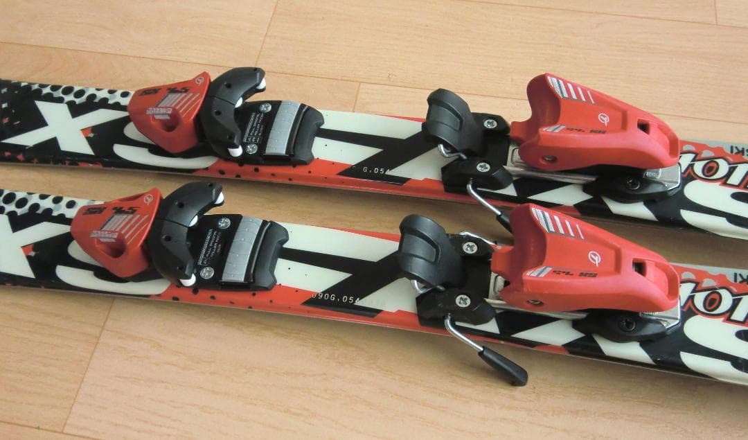 ■■送料無料■swallow■子供用スキー4点セット■板90/靴19■WAX■■