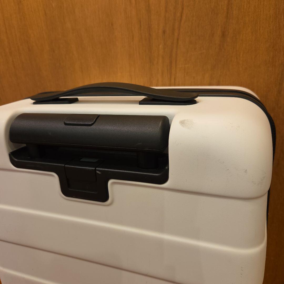 無印良品 バーを自由に調節できるハードキャリーケース 36L 白 ストッパー付