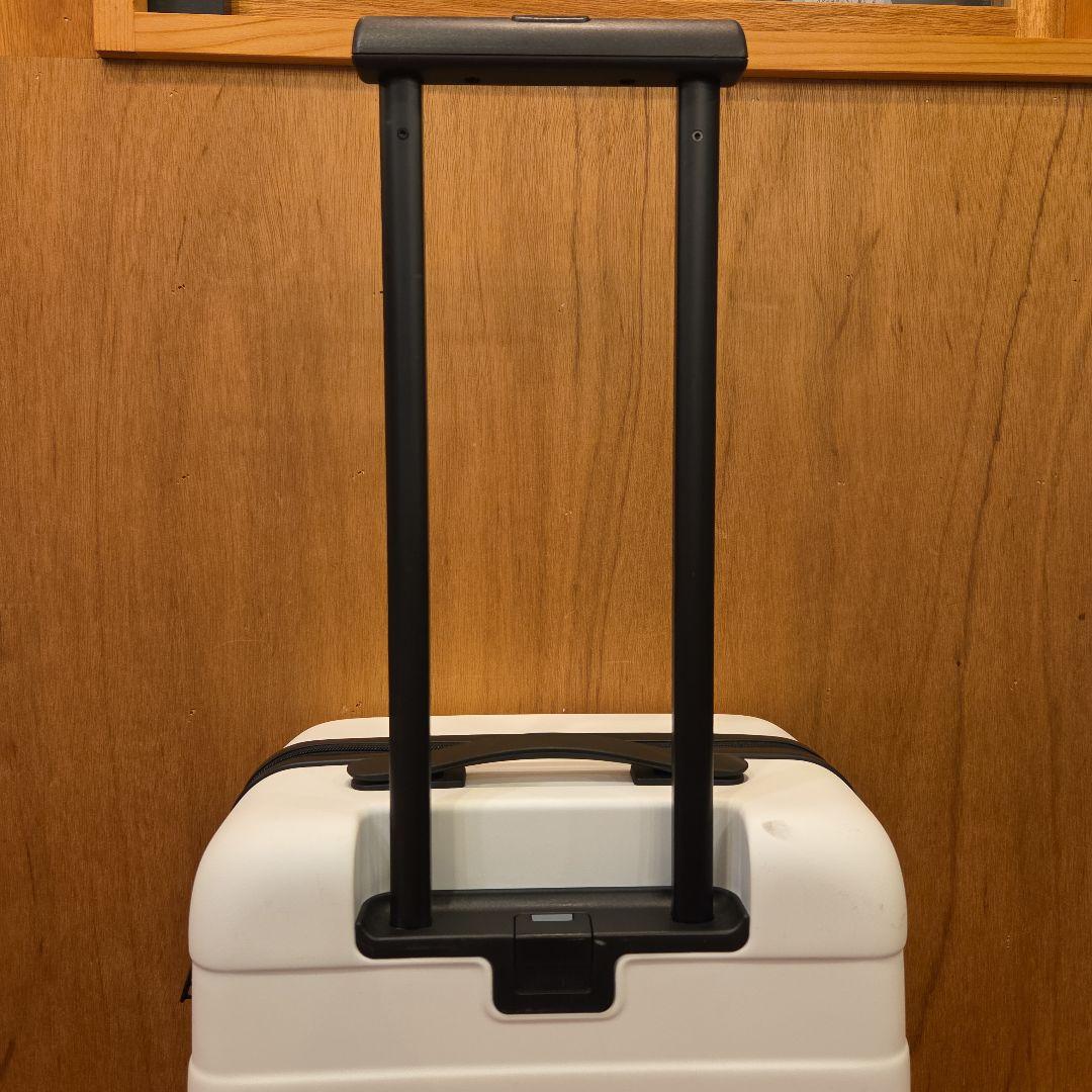 無印良品 バーを自由に調節できるハードキャリーケース 36L 白 ストッパー付