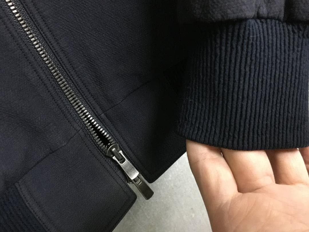 山内 ヤマウチ ノーカラー 良質 織り地 ジップ ジャケット