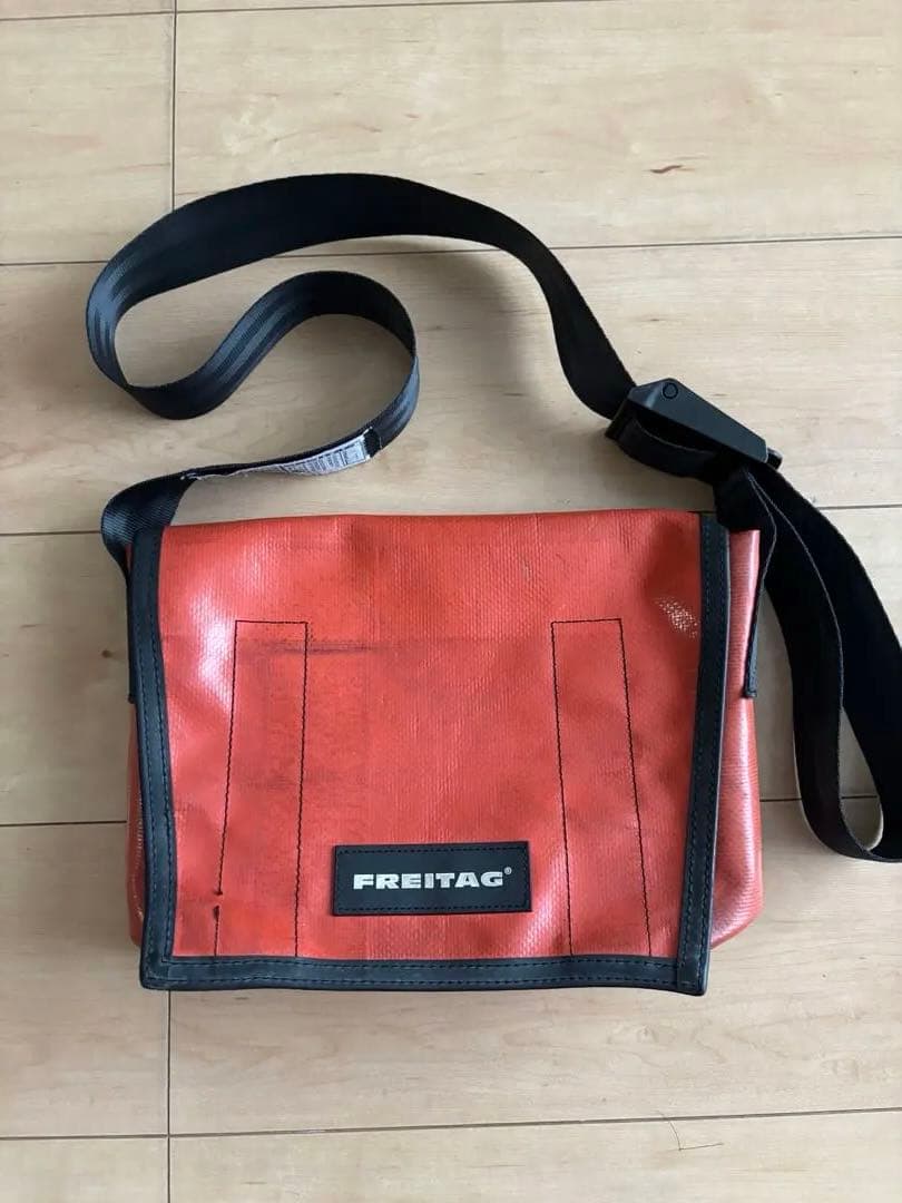 FREITAG フライターグ　オレンジ メッセンジャーバッグ