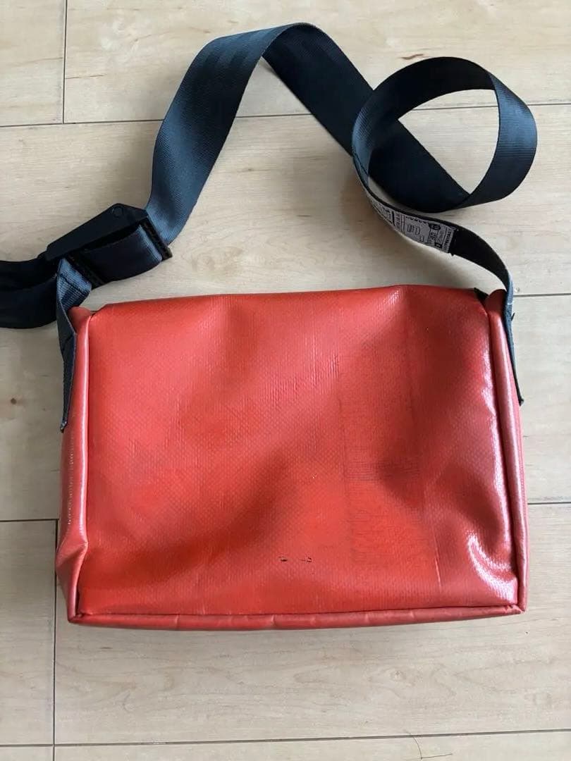 FREITAG フライターグ　オレンジ メッセンジャーバッグ