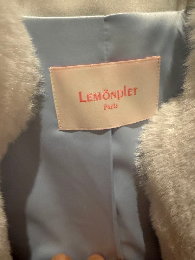 lemonpletファーショートコート ホワイト×ブルー