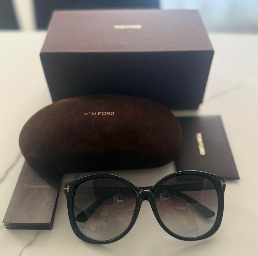 正規品 TOM FORD オーバーサイズサングラス ブラック ケース付き