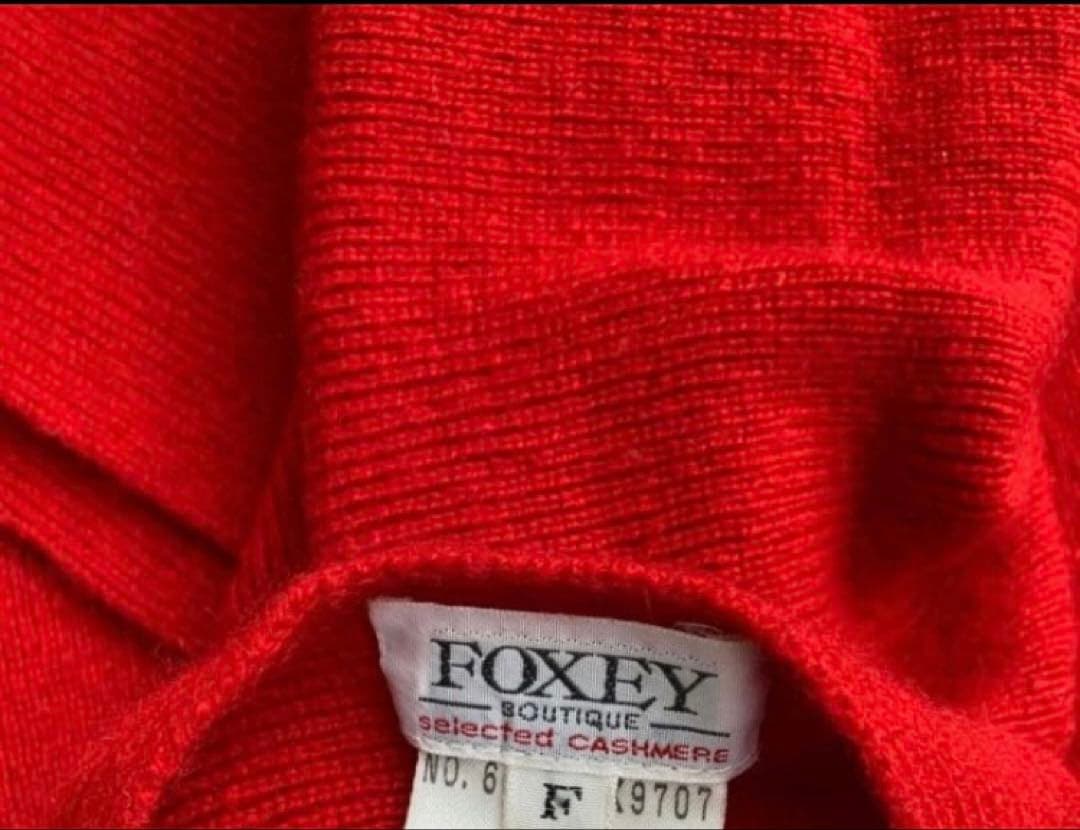 FOXEY、フォクシー 、 カシミアマフラー　差し色に　レッド