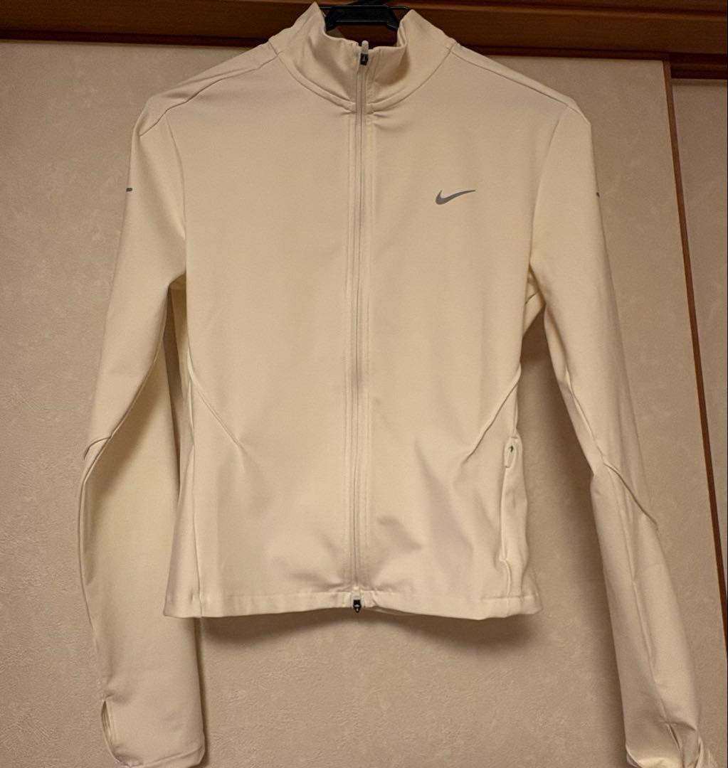 ナイキ　スウィフトウィメンズ Dri-FIT フルジップミッドレイヤー