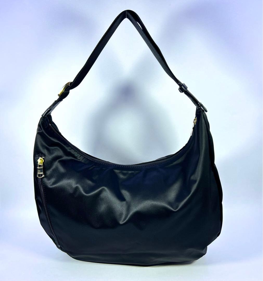 レア✨russet クラウズナイロンラウンドビッグショルダーバッグ ゴールド金具