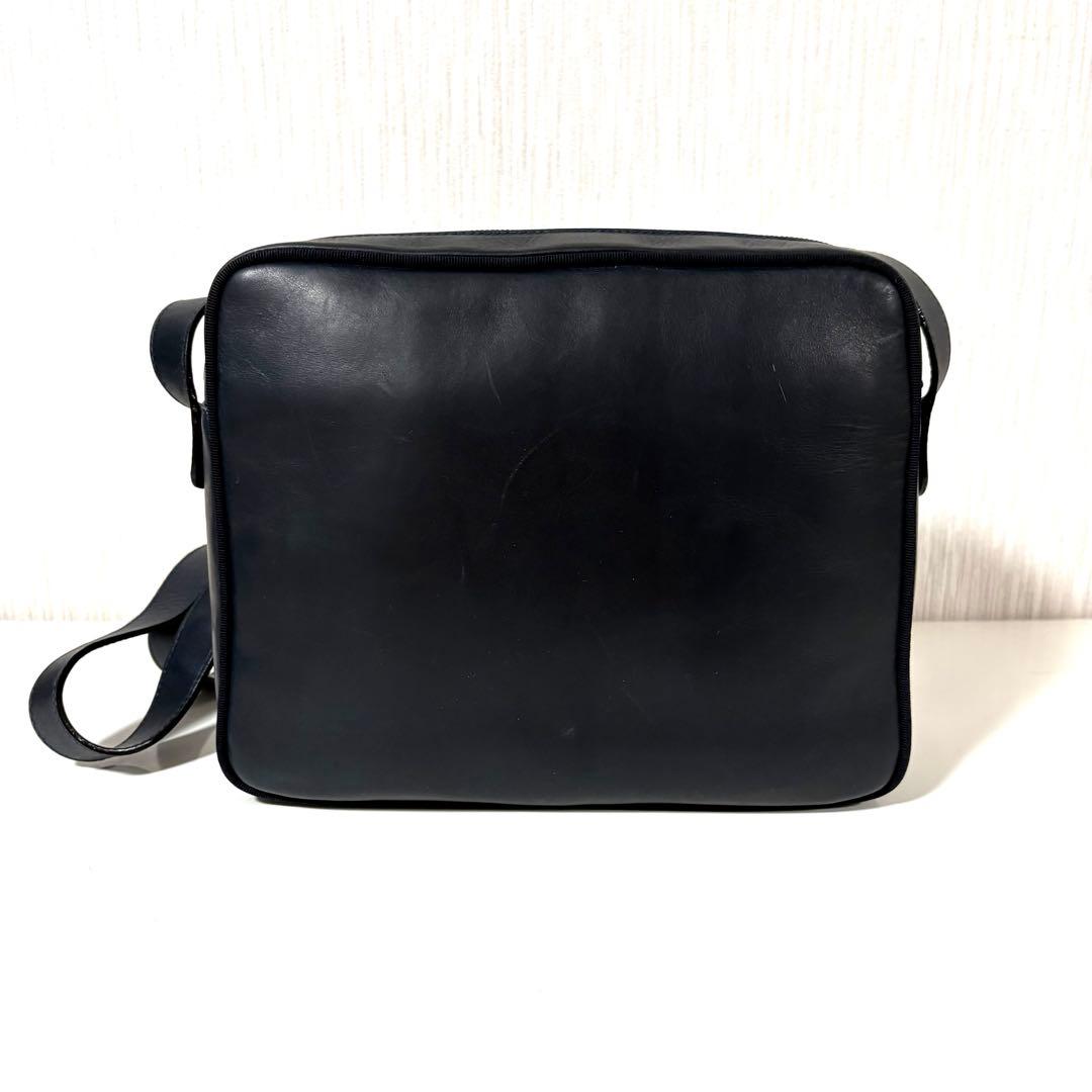 Salvatore Ferragamo ヴァラ　レザー　ショルダーバッグ