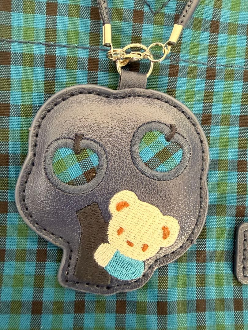 ファミリア　チェック柄トートバッグ クマチャーム付き