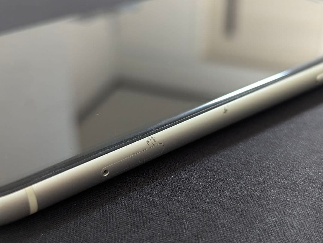 Apple iPhone XR ホワイト 64G