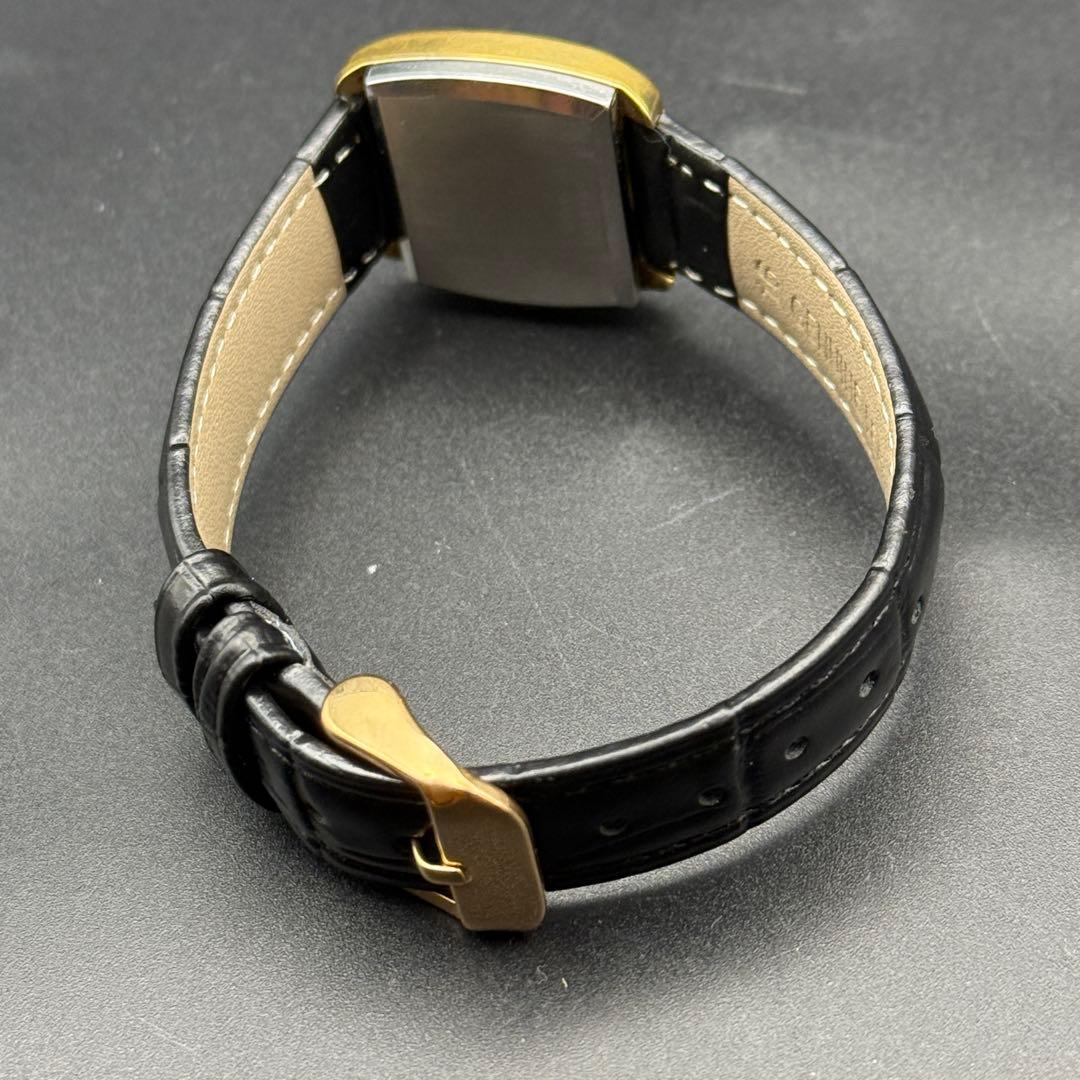 稼働品 ユニバーサル・ジュネーブ 自動巻き 角型 ゴールド文字盤 ユニセックス