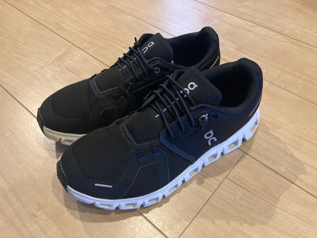 On Cloud 6 ウィメンズ Black/White サイズ26