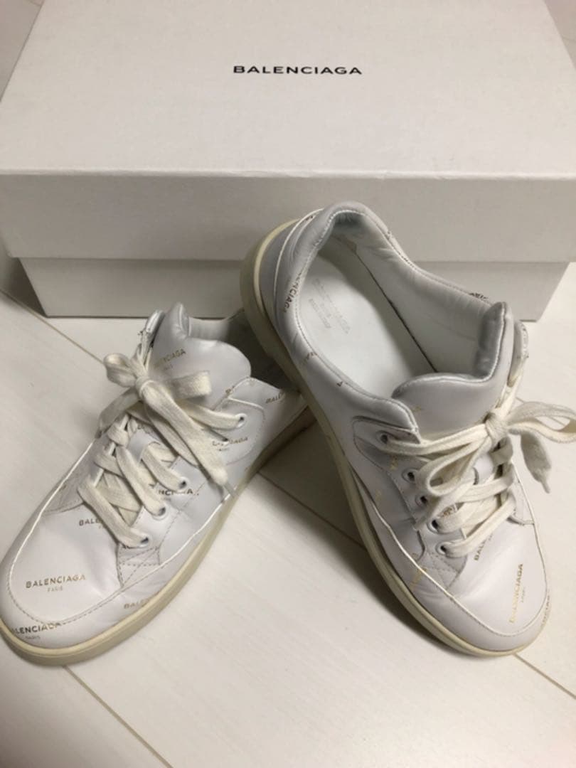 BALENCIAGA バレンシアガ ロゴ スニーカー